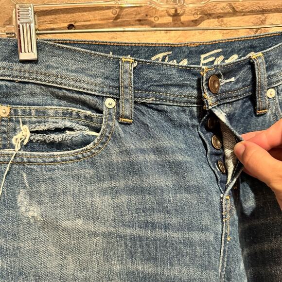 FP We The Free Low Rise Distressed Raw Hem Button Back Pocket Crop Jeans Size 25 - Picture 6 of 14